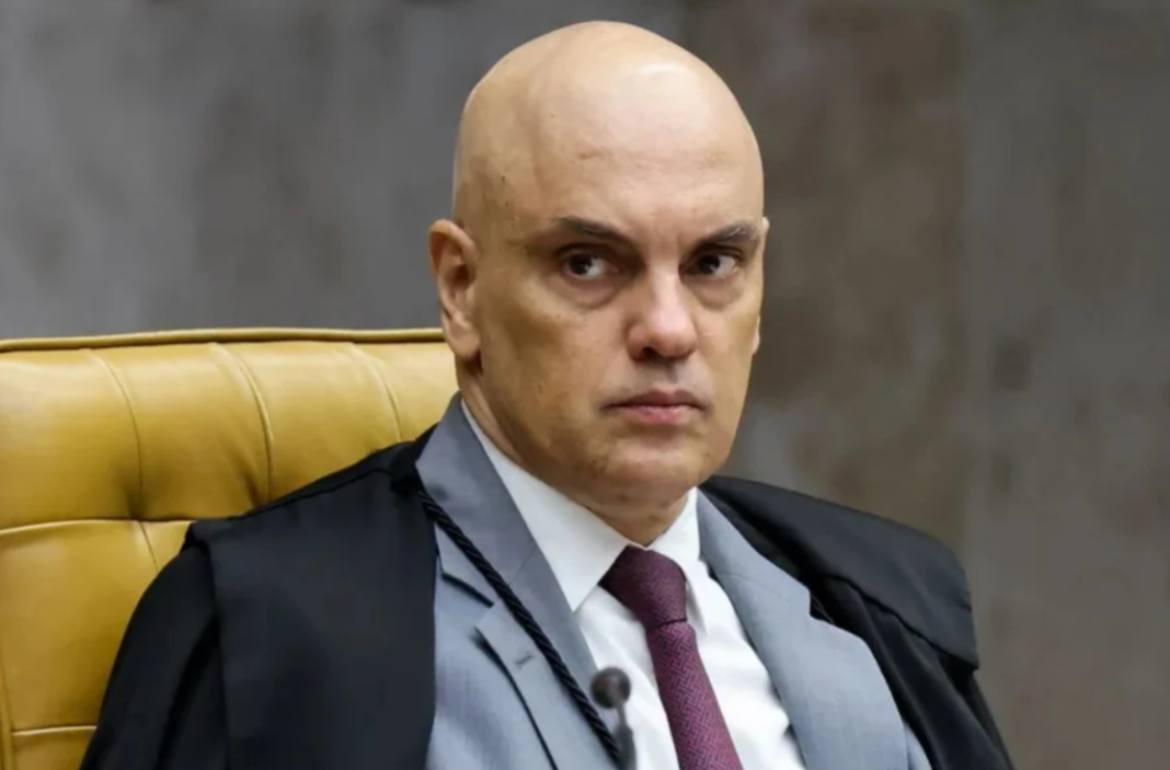 Parlamentares da oposição protocolaram mais um pedido de impeachment contra o ministro Alexandre de Moraes no Senado Federal (Foto: X)