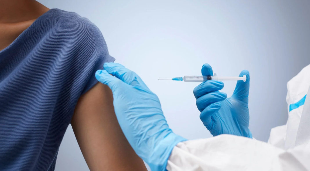 A Organização Mundial da Saúde informou que uma vacina contra a atual cepa do ebola pode demorar entre seis e nove meses para ficar pronta (Foto: X)