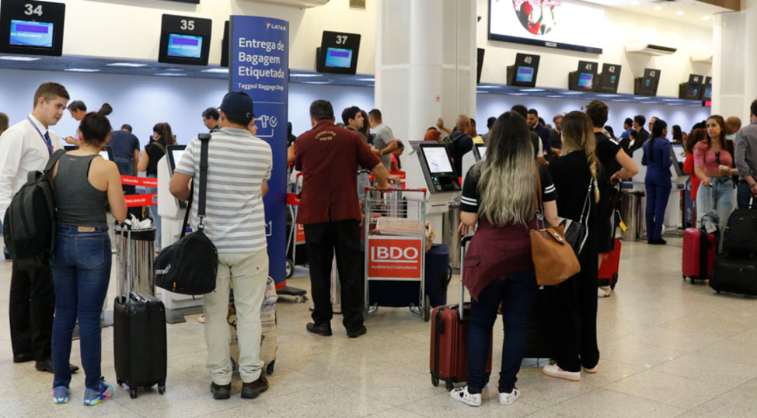 Os gastos de brasileiros em viagens internacionais registraram forte alta em abril e alcançaram um dos maiores patamares da série histórica do Banco Central do Brasil (Foto: X)