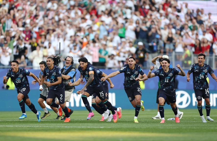 A histórica classificação da seleção do Paraguai na Copa do Mundo de 2026 será comemorada com um feriado naciona (Foto: X)