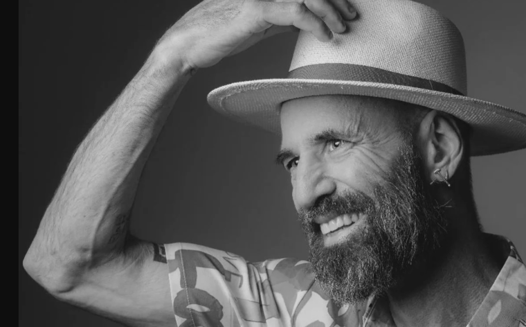 O advogado e influenciador Tiago Martins Pitthan morreu na noite de domingo (5), aos 49 anos, em Campo Grande (MS). (Foto: X)