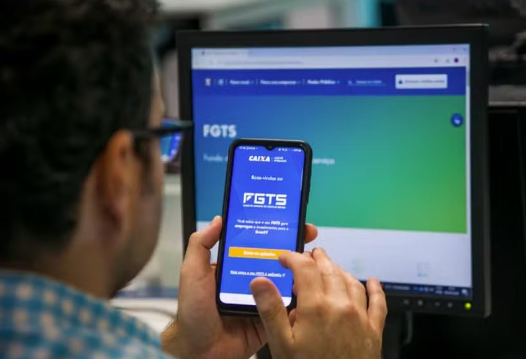 Os trabalhadores com saldo no Fundo de Garantia do Tempo de Serviço (FGTS) poderão receber uma nova distribuição de lucros neste ano (Foto:X)