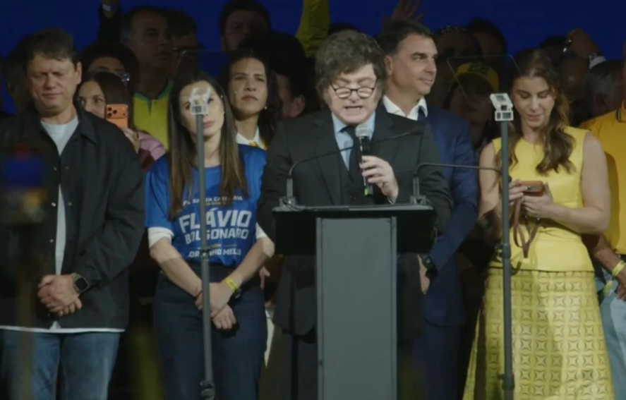 O governo da Argentina não pretende apresentar um pedido formal de desculpas ao Brasil pelas declarações do presidente Javier Milei contra o presidente Luiz Inácio Lula da Silva (PT) e o ministro do Supremo Tribunal Federal (STF) Alexandre de Moraes (Foto: X)